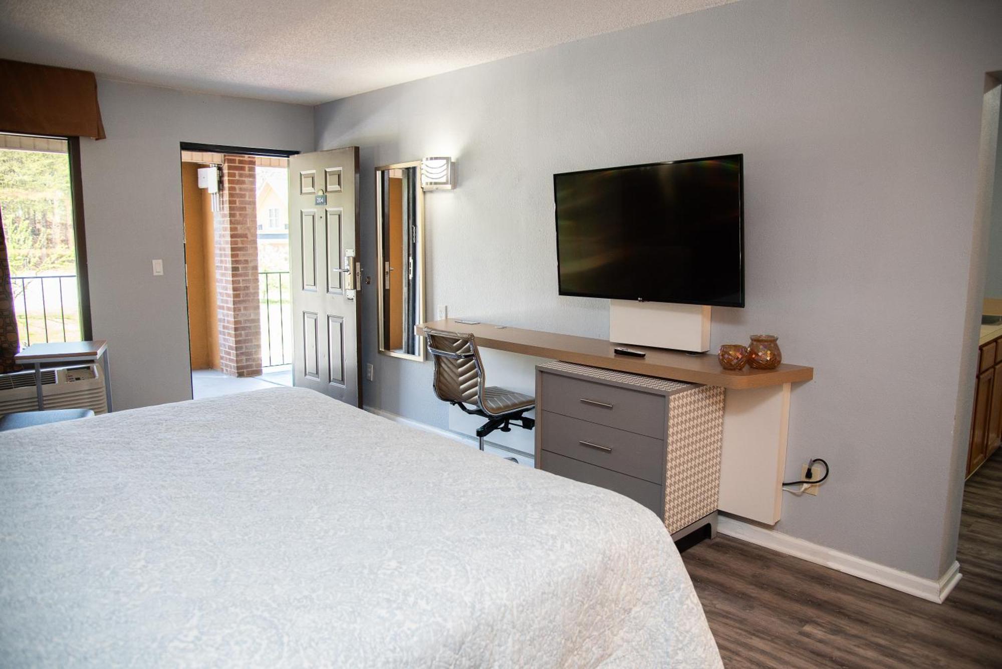 Columbus Inn And Suites Esterno foto